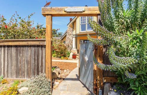 Pacific Grove Casa | 3922 Pelican Gate home