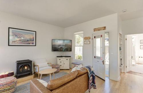 Pacific Grove Casa | 3943 Rad Beach House home