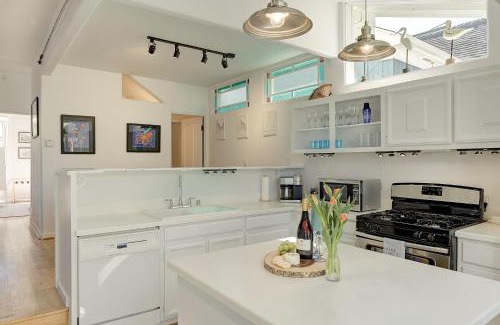 Pacific Grove Casa | 3943 Rad Beach House home