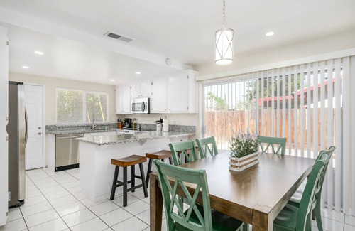 Clovis Casa | Prístina remodelada de 3 habitaciones y 2 baños con piscina