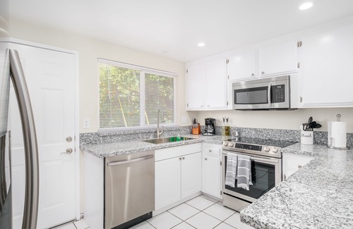 Clovis Casa | Prístina remodelada de 3 habitaciones y 2 baños con piscina