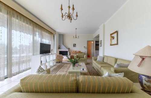 Patras Apartamento | 3BD Apartment in the Center - Self check in