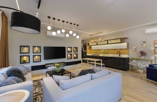 Sheikh Zayed City Apartamento | 3BD Apt. With Garden in 9th District
