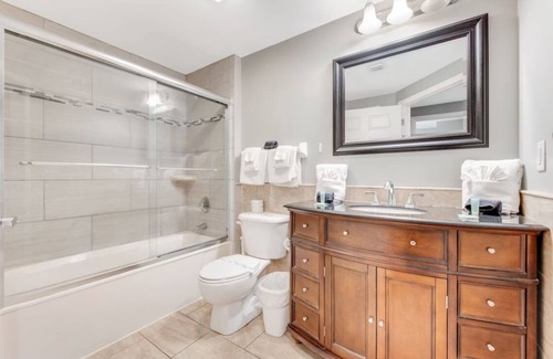 Brush - Stewarts Complejo | 3BD/Daytona - Beach, Pools, Lazy River, Bar, Slides