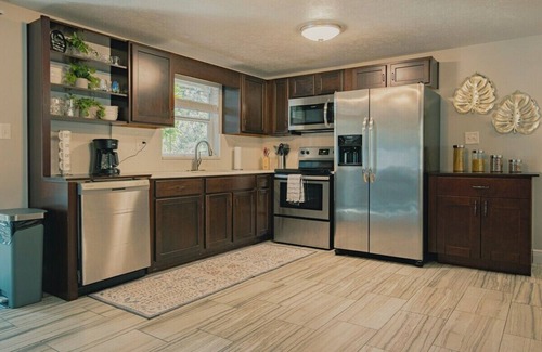 Greater Northdale Casa | 3bdr/2bth Lake Home (Tampa/LUTZ) close to all