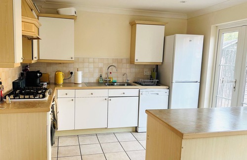 Kingsnorth Casa | 3BDR Detached Spacious House in Ashford-with free parking