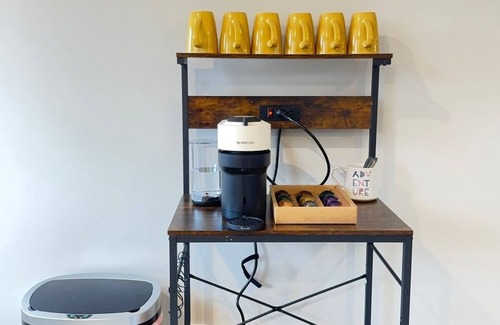 East Windsor Casa | 3bed Family abode in East Windsor/Tecumseh Rd