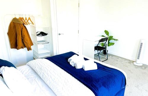 Bordesley Casa | 3Bed House For Contractors Large Group Sleep upto9