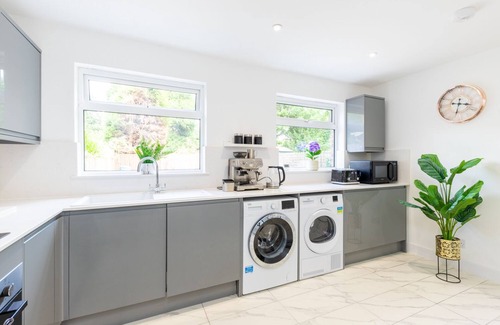 Stevenage Casa | 3Bed Luxury House in Stevenage Hertfordshire Short Lets