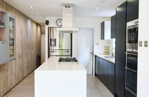 Bruce Grove Casa | 3bed mod Victorian Conversion + sun Filled Garden