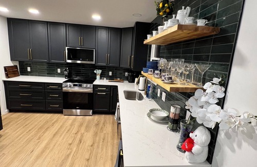 Sharonville Casa | 3bedr/3bath fully remodeled house by Summit park with furnished basement + deck