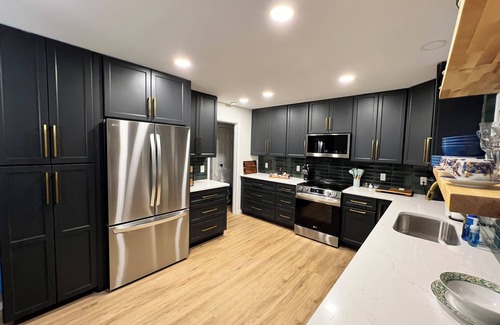 Sharonville Casa | 3bedr/3bath fully remodeled house by Summit park with furnished basement + deck