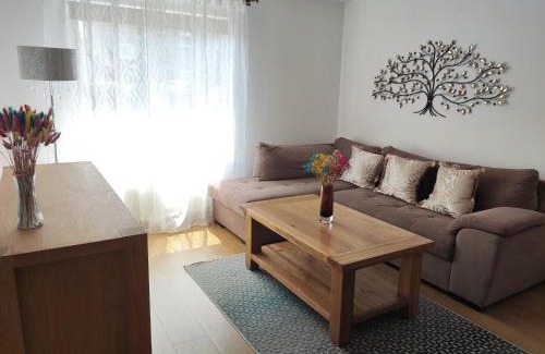 Bournemouth Apartamento | 3bedroom house, CONTRACTORS, garden, parking, Tv, Wi-Fi, close to RB Hospital, JP Morgan, nature reserves, golf courses, beach