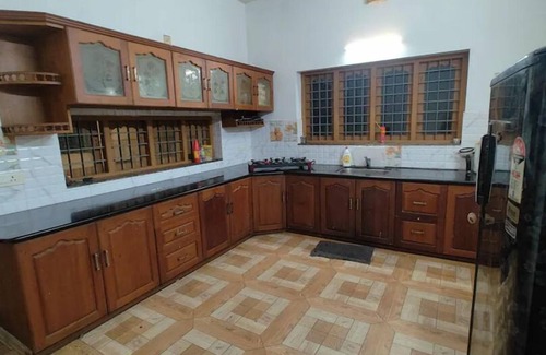 Narakal Casa | 3BHK A/C Family Friendly homestay in Kadamakudy.