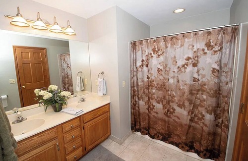 South Bend Casa | 3BR / 2.5BA Updated Home w/ Finished Basement 1 Garage Space - 15 minutes to ND