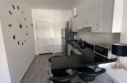 Al Ahyaa Apartamento | 3BR 2BA Escape 4 Pools Wi-Fi Onsite Shop Onsite Restaurant Near El Gouna