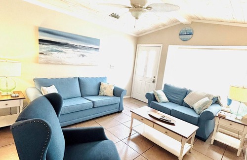 Lower Grand Lagoon Complejo | 3BR/2BA Gem Panama City Beach, FL So Many Amenities! Plus 2 Golf Carts!