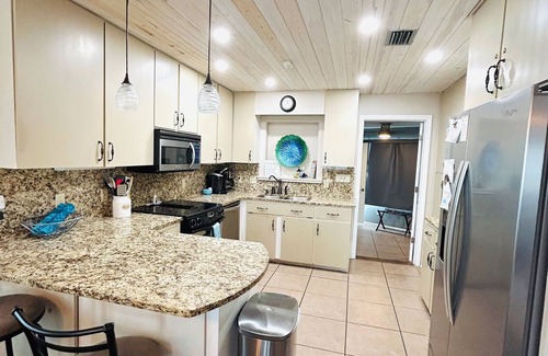 Lower Grand Lagoon Complejo | 3BR/2BA Gem Panama City Beach, FL So Many Amenities! Plus 2 Golf Carts!