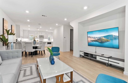 Mayflower Village Casa | Modern Comfort Stylish 3BR Arcadia Home with Ensuite Baths & best location#42090