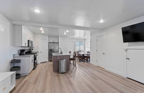 Cedar City Villa | 3BR Basecamp~Trails~Propane Grill & Pet Friendly