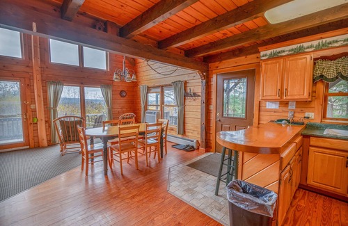 Jackman Cabina | 3BR Cabin –Snowmobilers and Hunters Paradise