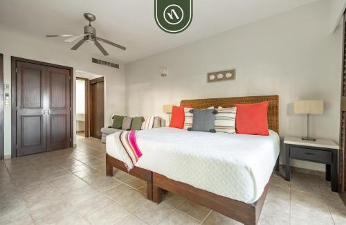 Flamingos Apartamento | 3BR Condo in the Krystal Grand Hotel - Beach