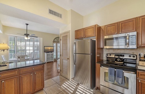 Whitney Beach Cabaña | 3BR Cottage- Footsteps to the Sand