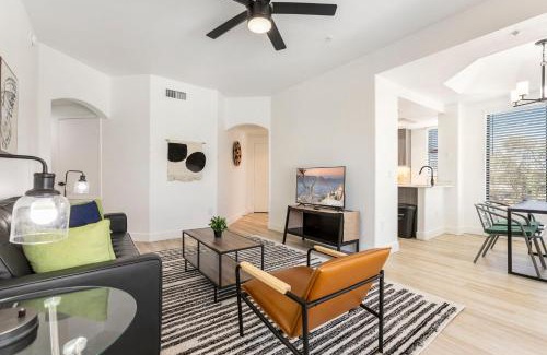 Kierland Apartamento | 3BR CozySuites at Kierland Commons with pool #12