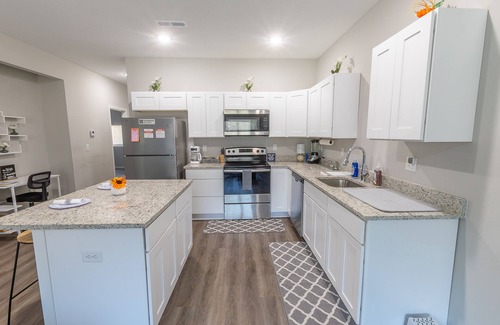 Wichita Casa | 3BR Furnished Near McConnell AFB & Spirit Fast Wi‑Fi & Parking