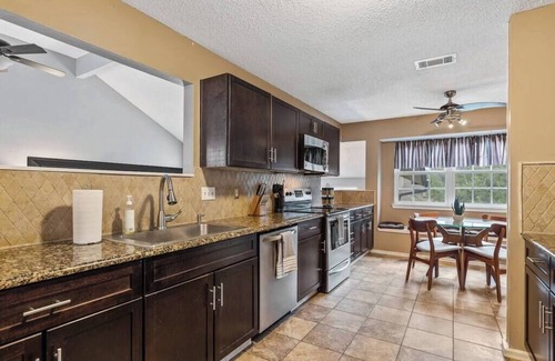 North Central Carrollton Casa | 3BR Home with Pool & Garage