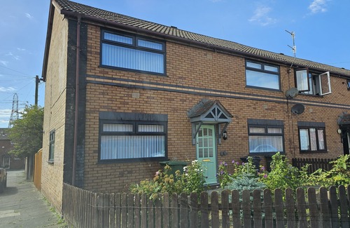 Birkenhead Casa | 3BR Prenton,Wirral close to Liverpool,Chester&local beaches 4xTvs,fastWIFI