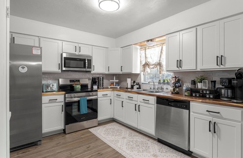 Newberry Casa | 3BR Retreat with Gator Gameroom