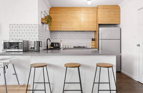 Applecross Casa | 3BR Serene Family Retreat in Prestigious Suburb
