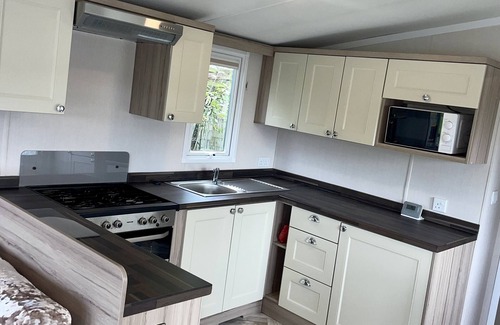 East Drayton Chalet De Esquí | 3guest-2bedroom-wifi-tv