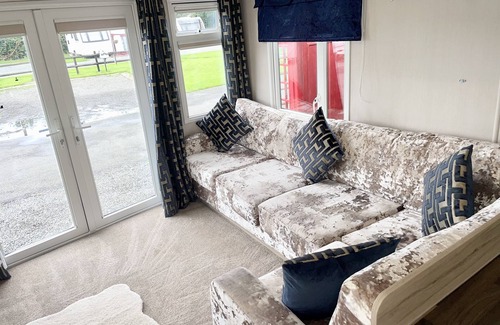 East Drayton Chalet De Esquí | 3guest-2bedroom-wifi-tv