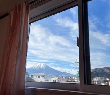 Nishikatsura Apartamento | 3LDK MAX12名 富士山が見える一棟貸 スタイリッシュデザイン Villa Sena
