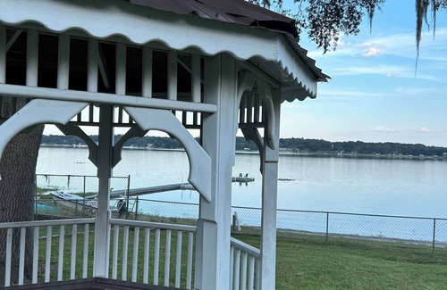 Putnam Hall Casa | 4-2 Lakefront home on Crystal Lake- fish off the dock, kayak, enjoy back porch!