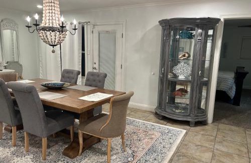 Gulfport Casa | 4/3 Home Centrally Located, beach, casino, airport, dining, golfing, shopping, entertainment