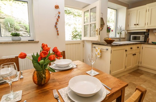 Tideswell Cabaña | 4 Alma Road