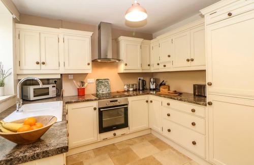 Tideswell Cabaña | 4 Alma Road