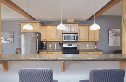 Kootenay Boundary Casa | 4 BD/3.5BA Redstone Chalets B