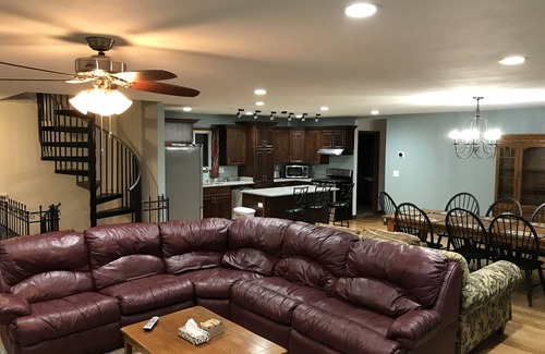 Juneau Casa | Lago Sinissippi Lake Front Home