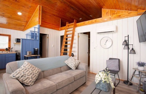 Greenbush Cabina | 4 Beachfront Cottages - New Bathrooms and Roofs!