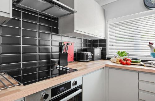 Morriston Apartamento | 4 Bed - 2 Bath - Central - Ideal for Contractors