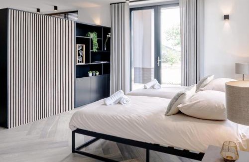 Ledeacker Apartamento | 4-bed Apartment Kitchen Free Parking