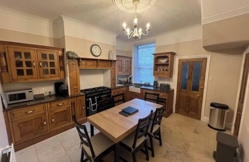 Ilkley Casa | 4 Bed End Terrace - Sleeps 7