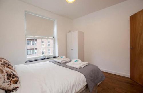 Elephant and Castle Apartamento | 4 Bed Flat - Sleeps 10 - Pets - Parking
