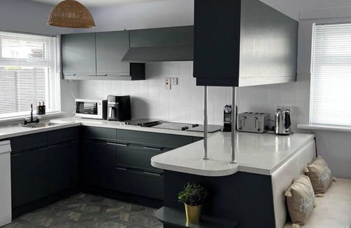 Portstewart Casa | Immaculate sea view 4-Bed House in Portstewart