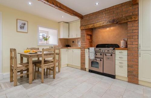 Hackthorpe Casa | 4 Bed in Hackthorpe SZ321