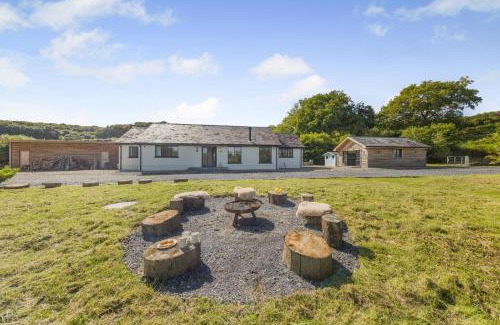 Llandovery Casa | 4 Bed in Halfway oc-t33077